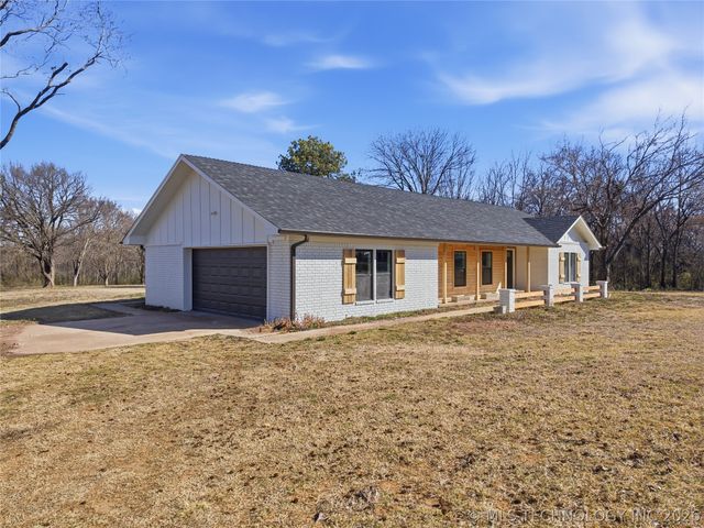 11919 E Southern Hills Road, Claremore, OK 74019