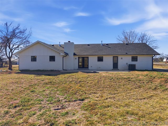11919 E Southern Hills Road, Claremore, OK 74019