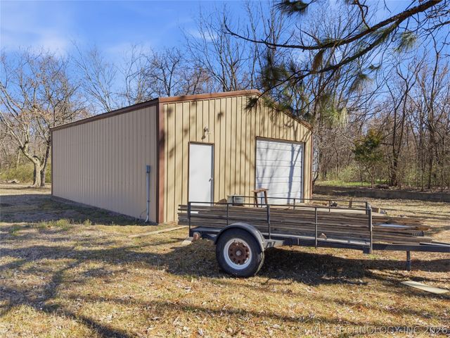 11919 E Southern Hills Road, Claremore, OK 74019