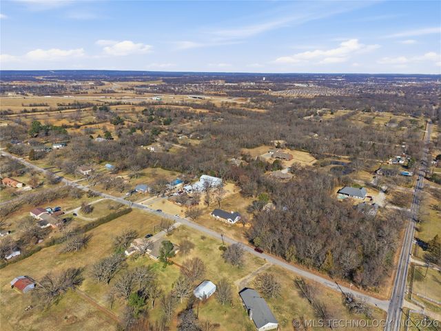 11919 E Southern Hills Road, Claremore, OK 74019