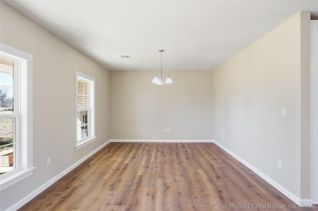 11919 E Southern Hills Road, Claremore, OK 74019