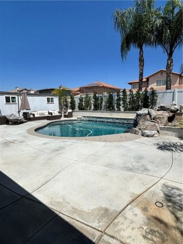 28212 Cranberry, Menifee, CA 92585