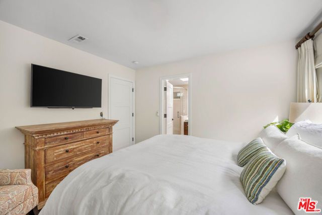 1039 26th Street B, Santa Monica, CA 90403