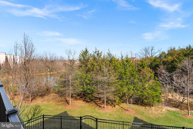 23104 SULLIVANS COVE SQ, Brambleton, VA 20148