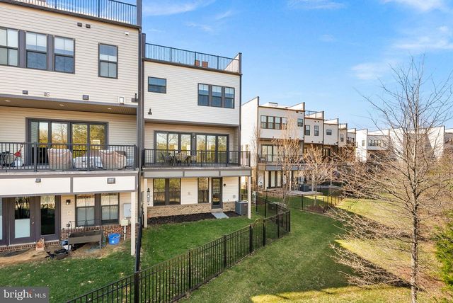 23104 SULLIVANS COVE SQ, Brambleton, VA 20148