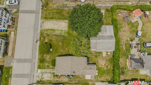 8 Swan Avenue, Old Lyme, CT 06371
