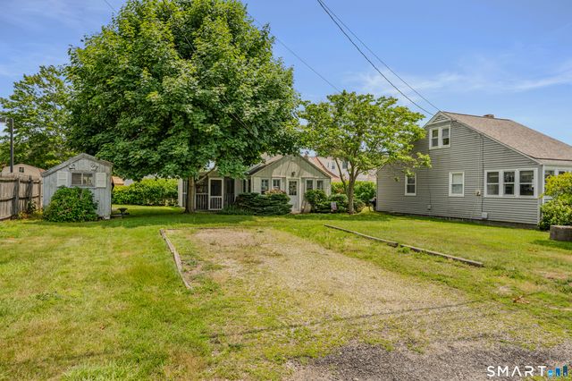 8 Swan Avenue, Old Lyme, CT 06371