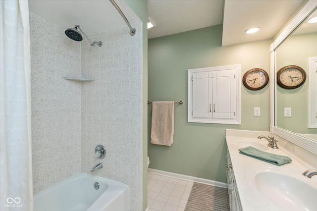 8217 Castle Drive, Indianapolis, IN 46256