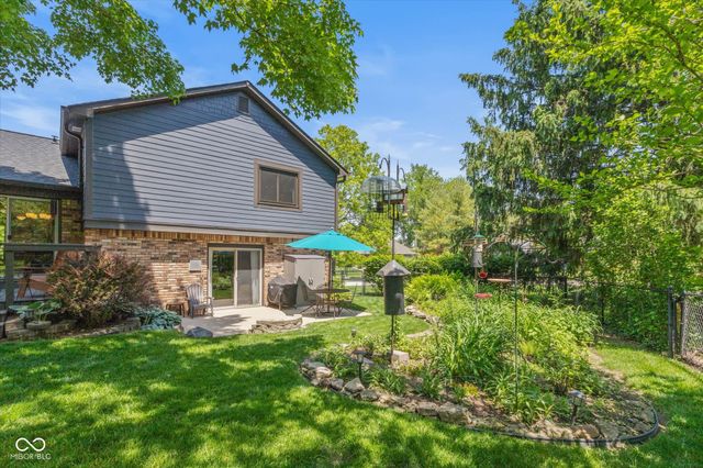 8217 Castle Drive, Indianapolis, IN 46256