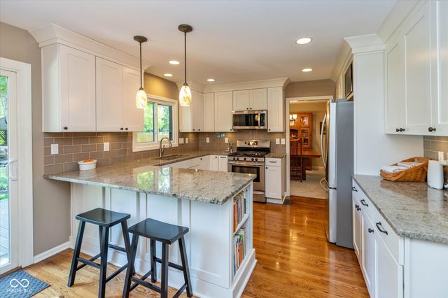 8217 Castle Drive, Indianapolis, IN 46256