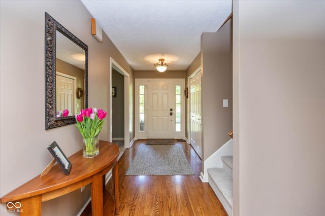8217 Castle Drive, Indianapolis, IN 46256
