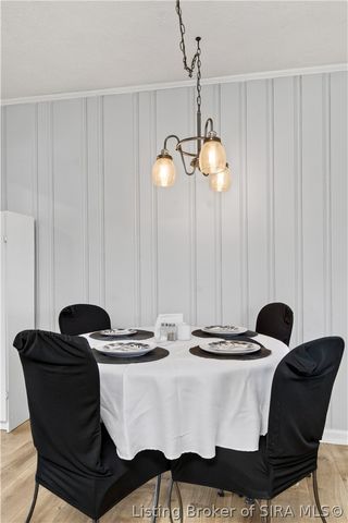 15 Robin Road, New Albany, IN 47150