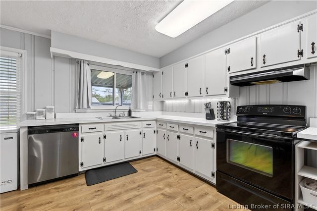 15 Robin Road, New Albany, IN 47150