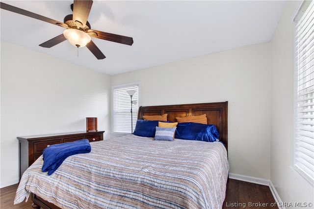 15 Robin Road, New Albany, IN 47150