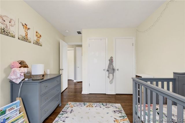 15 Robin Road, New Albany, IN 47150