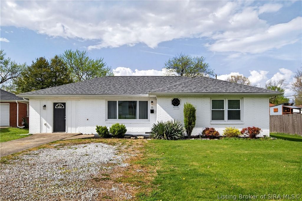 15 Robin Road, New Albany, IN 47150