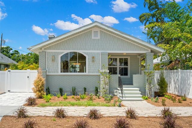 422 24TH STREET N, St Petersburg, FL 33713