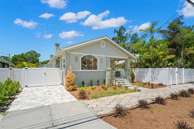 422 24TH STREET N, St Petersburg, FL 33713
