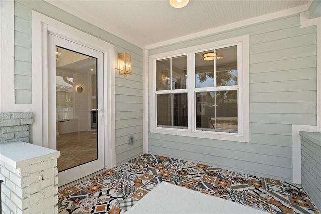 422 24TH STREET N, St Petersburg, FL 33713