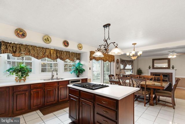 9727 DENROB CT, Parkville, MD 21234