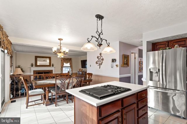 9727 DENROB CT, Parkville, MD 21234