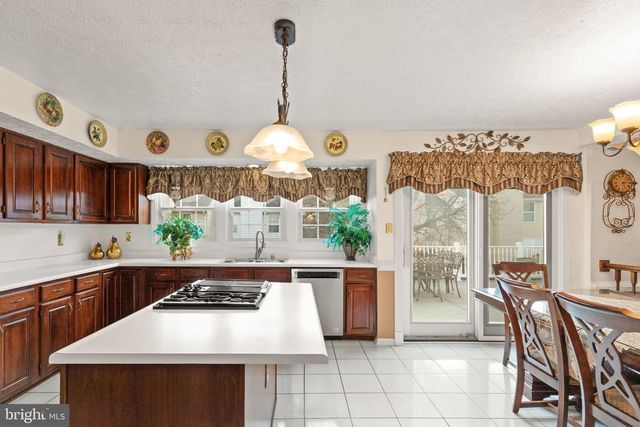 9727 DENROB CT, Parkville, MD 21234