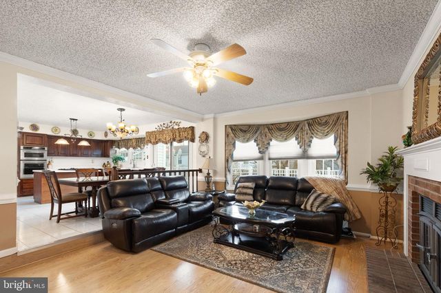 9727 DENROB CT, Parkville, MD 21234