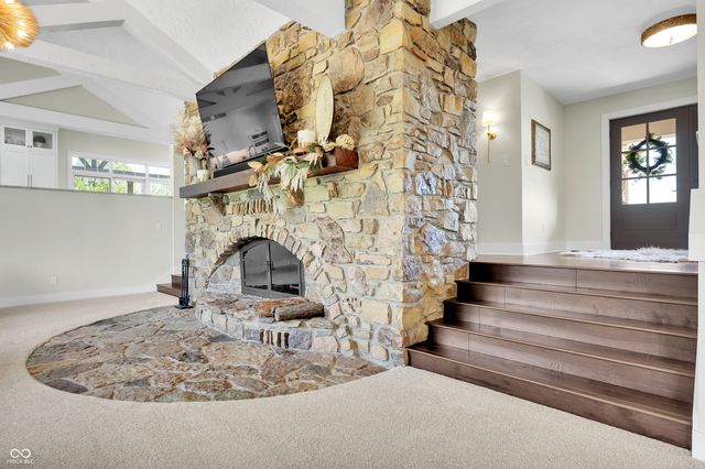 3274 E 700 N, Whiteland, IN 46184