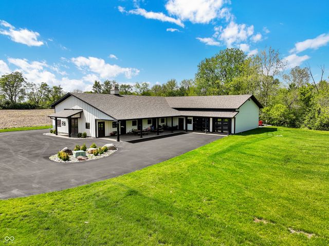 3274 E 700 N, Whiteland, IN 46184