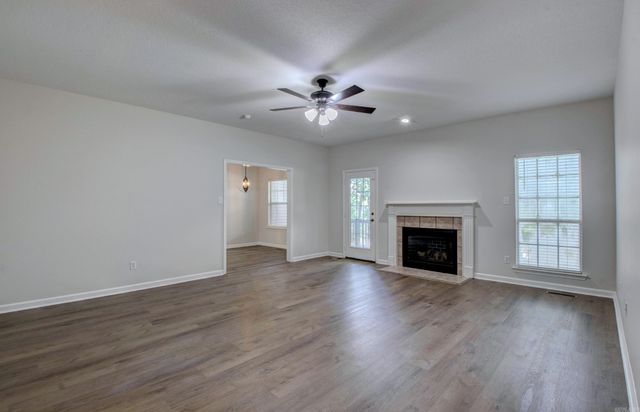 12825 Westglen Drive, Little Rock, AR 72211