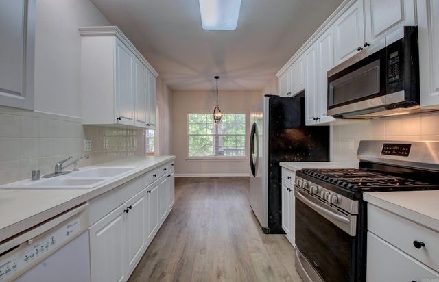 12825 Westglen Drive, Little Rock, AR 72211