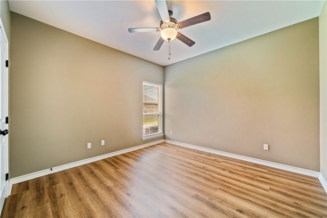 2033 Arash Dr, Corpus Christi, TX 78413