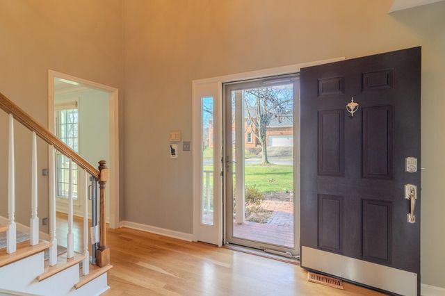 521 Ridgewater Court, Lexington, KY 40515