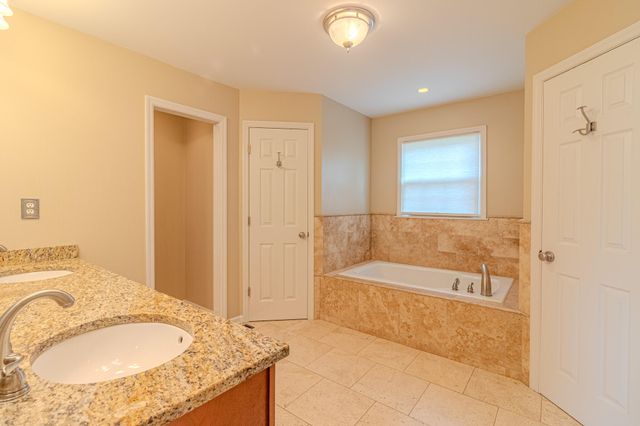 521 Ridgewater Court, Lexington, KY 40515