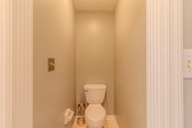 521 Ridgewater Court, Lexington, KY 40515