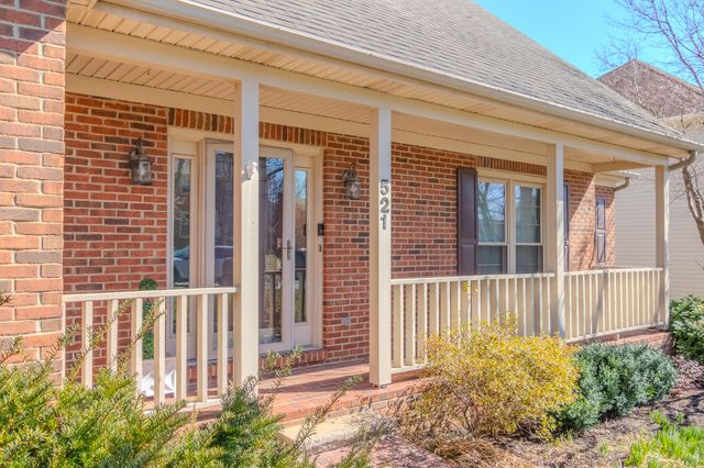 521 Ridgewater Court, Lexington, KY 40515