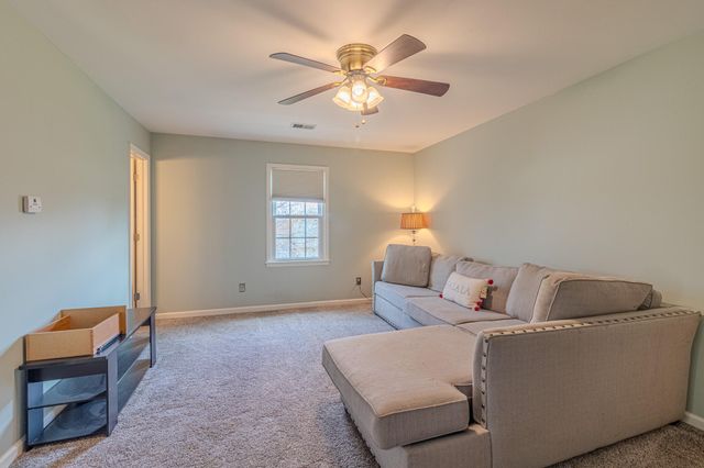 521 Ridgewater Court, Lexington, KY 40515