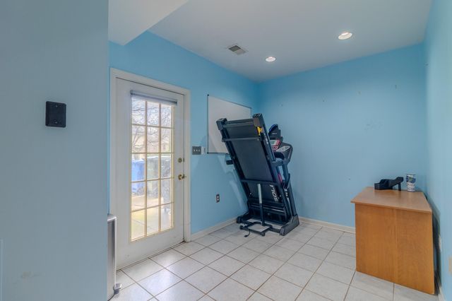 521 Ridgewater Court, Lexington, KY 40515