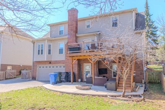 521 Ridgewater Court, Lexington, KY 40515