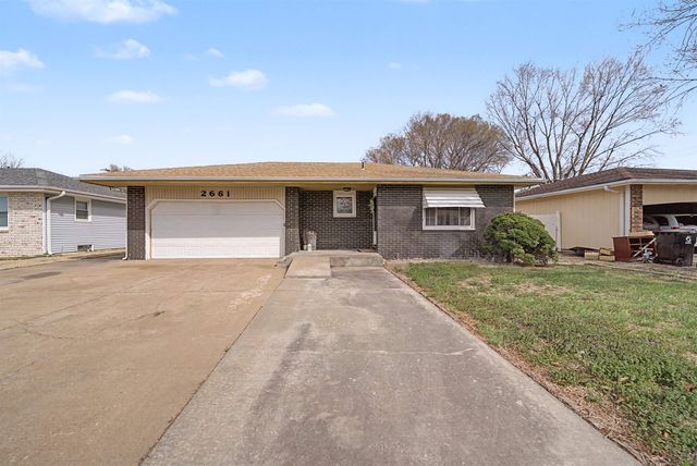 2661 Highland Ave, Salina, KS 67401