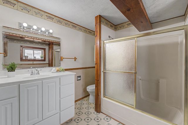 2661 Highland Ave, Salina, KS 67401