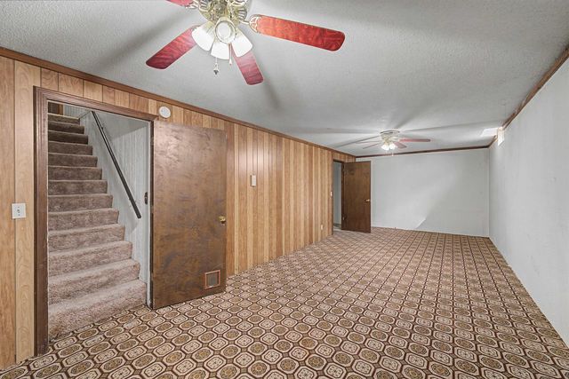 2661 Highland Ave, Salina, KS 67401