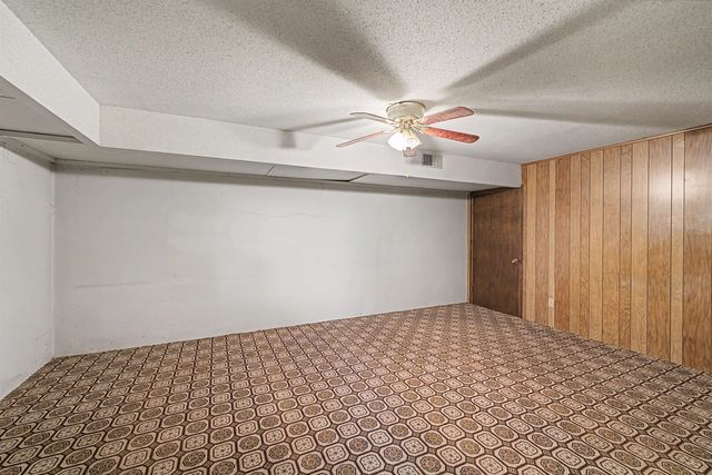 2661 Highland Ave, Salina, KS 67401