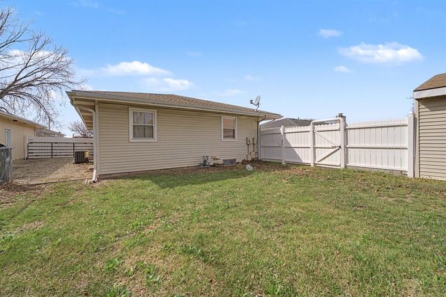 2661 Highland Ave, Salina, KS 67401
