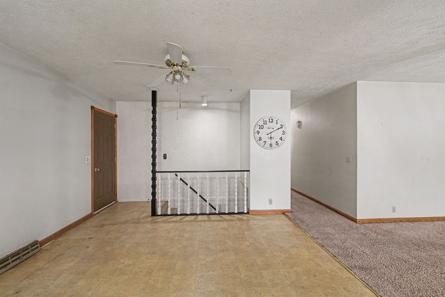 2661 Highland Ave, Salina, KS 67401