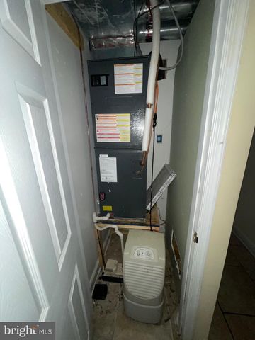 2122-24 W DIAMOND ST, Philadelphia, PA 19121