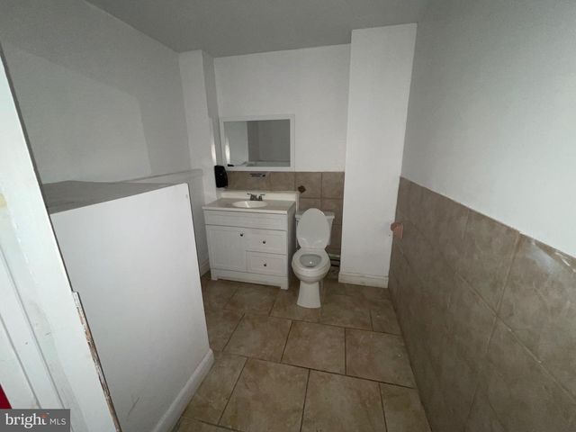 2122-24 W DIAMOND ST, Philadelphia, PA 19121