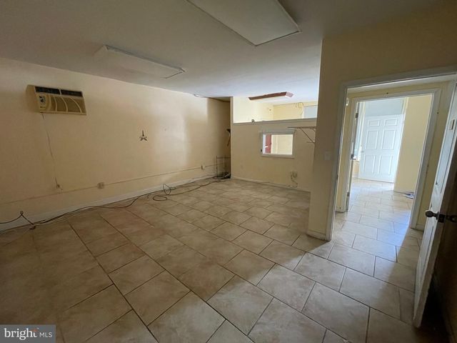 2122-24 W DIAMOND ST, Philadelphia, PA 19121