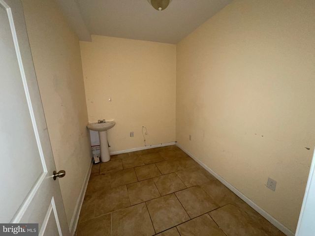 2122-24 W DIAMOND ST, Philadelphia, PA 19121