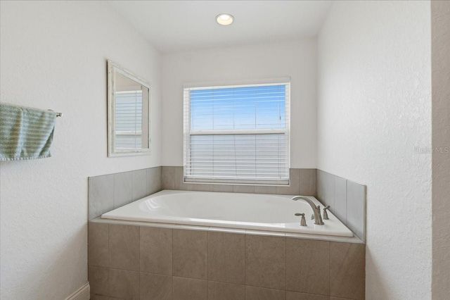 1233 PARKER ROAD, Lakeland, FL 33811